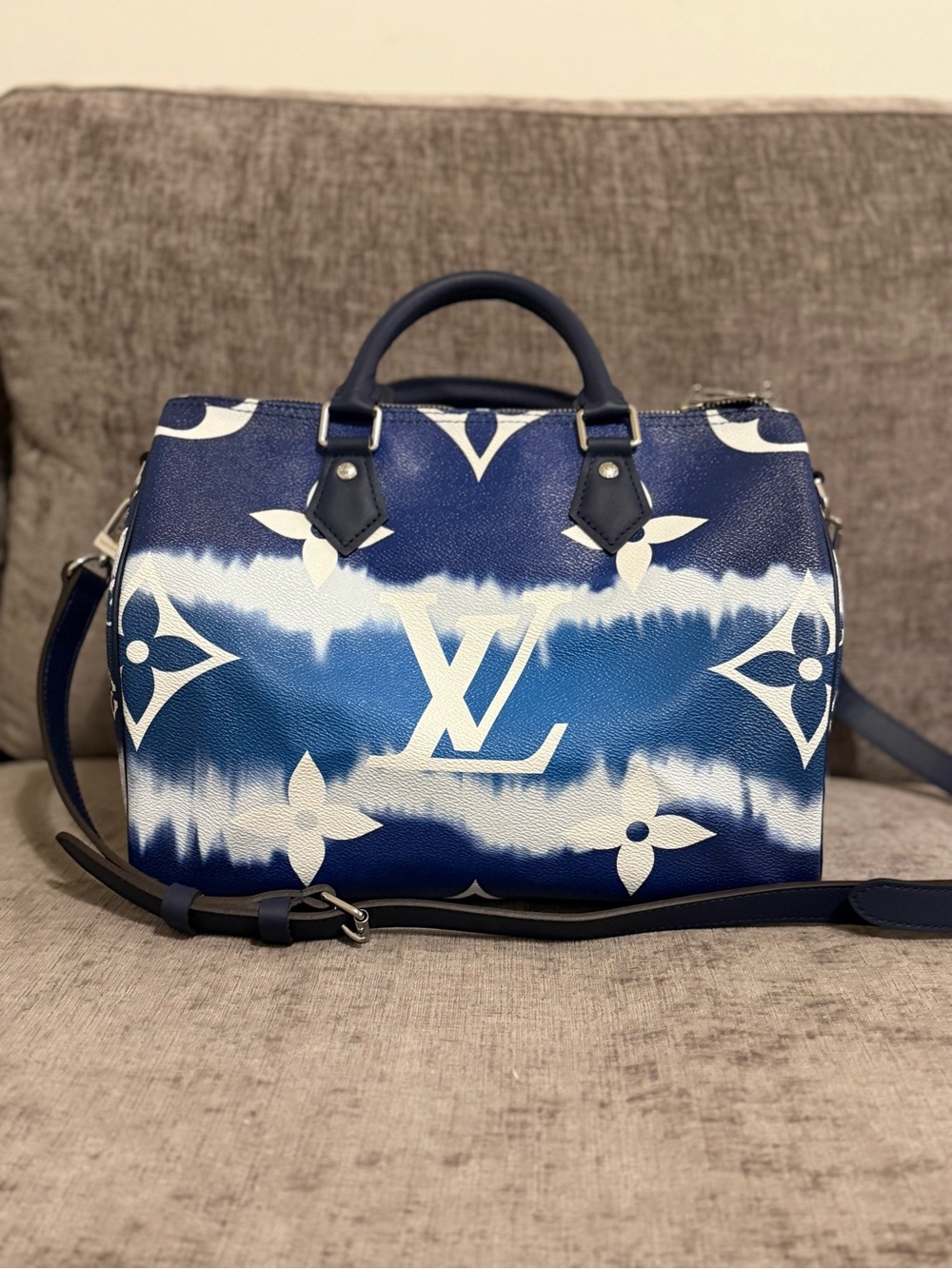 Louis Vuitton Blue and White Monogram Speedy Bandoulière Satchel - Picture 5 of 7